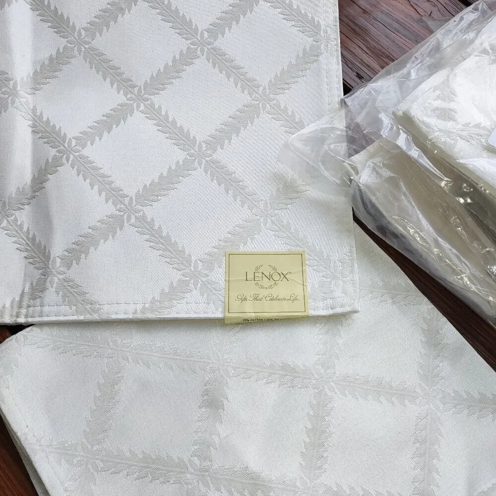 LENOX Laurel Leaf Placemats 18